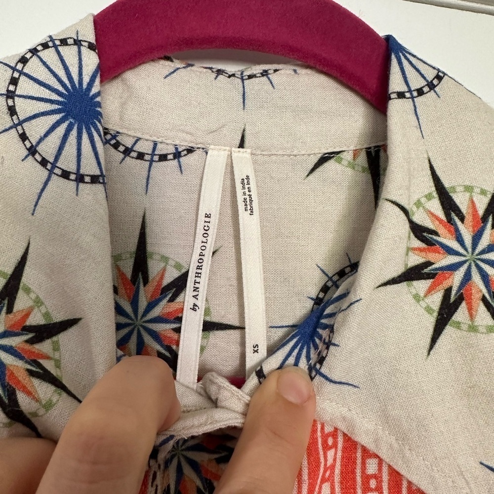 By Anthropologie Short-Sleeve Linen Buttondown Shirt Star Geometric Print Sz XS - Picture 7 of 10